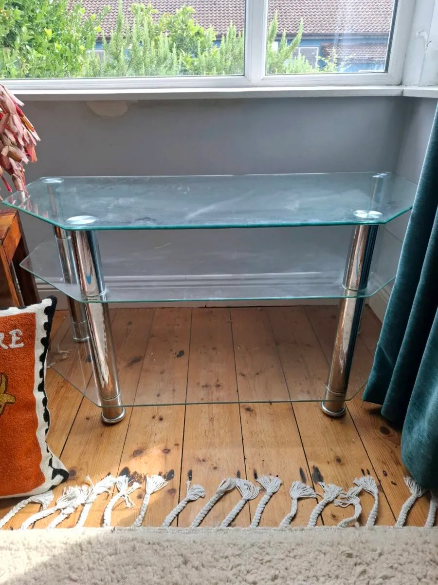 Glass tv unit free to collect - Image 1