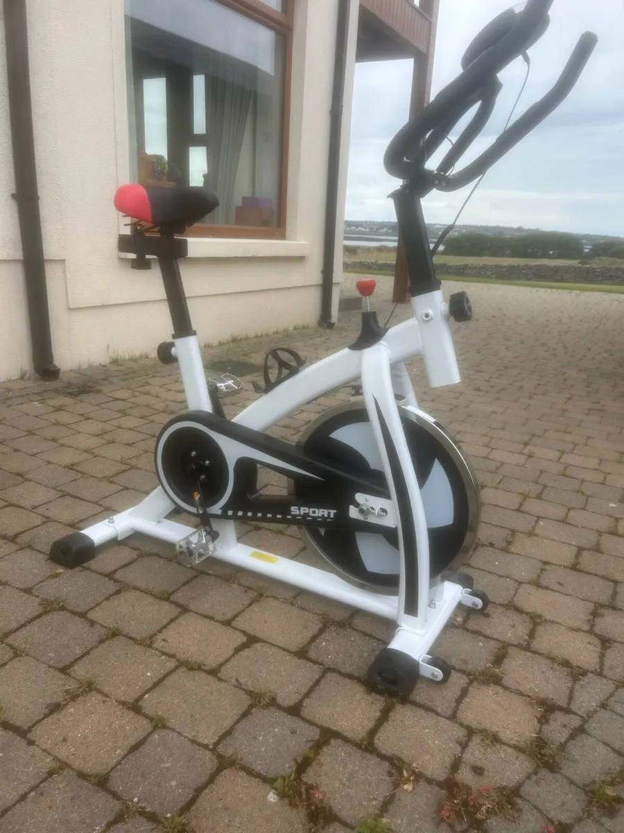 Exercise bike - Image 1