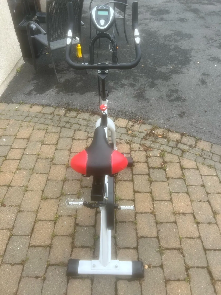 Exercise bike - Image 4