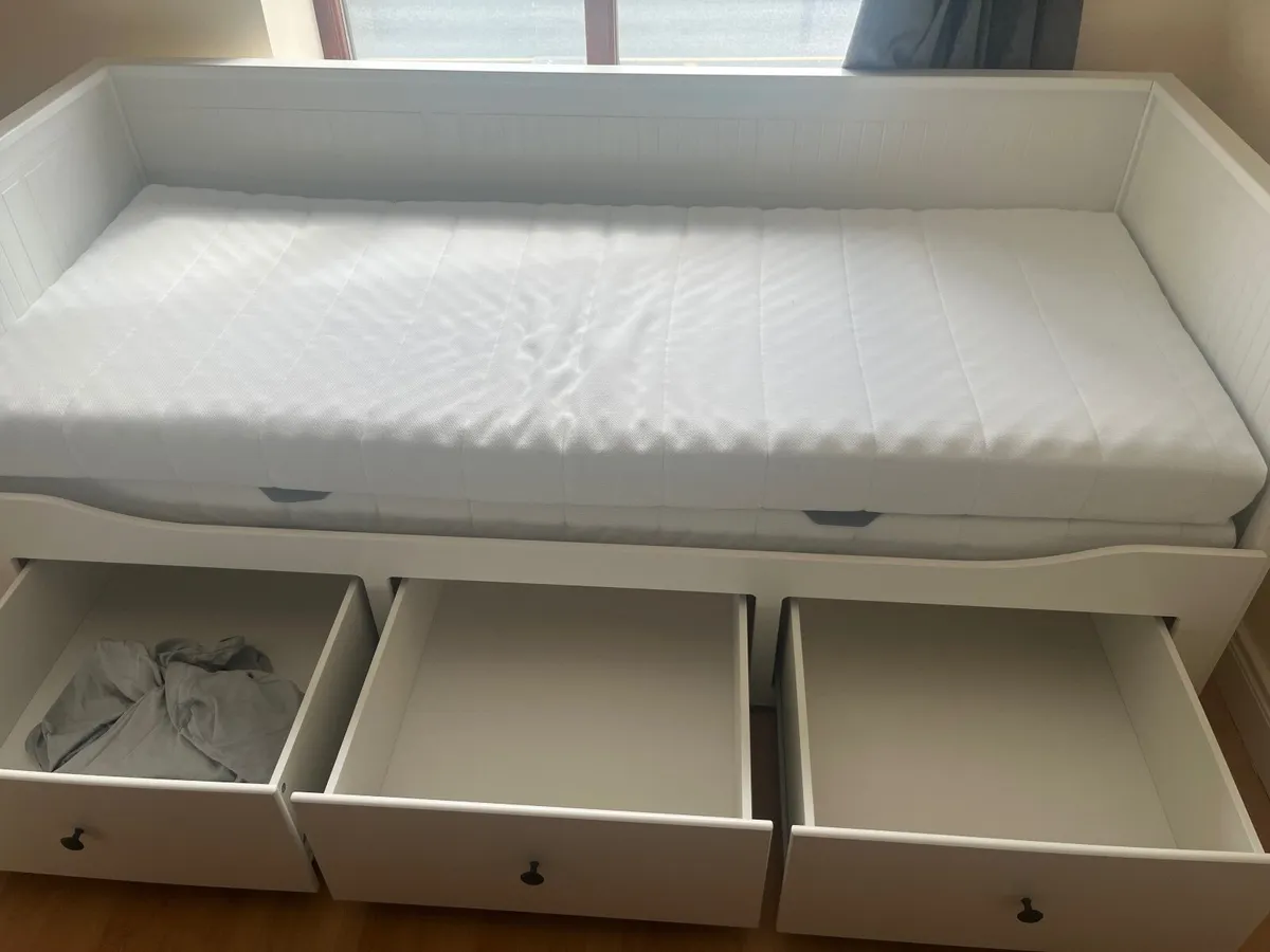 Sofa bed - Image 4