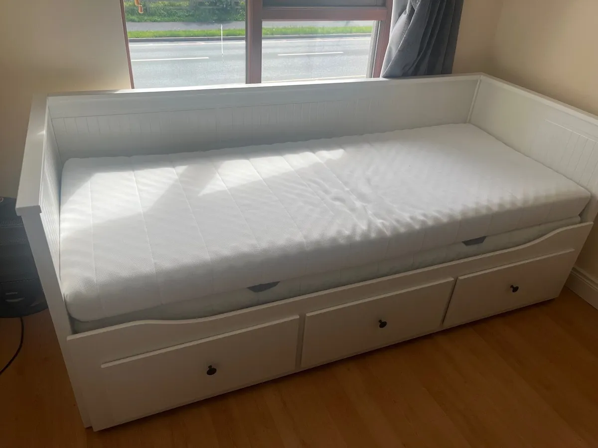 Sofa bed - Image 1