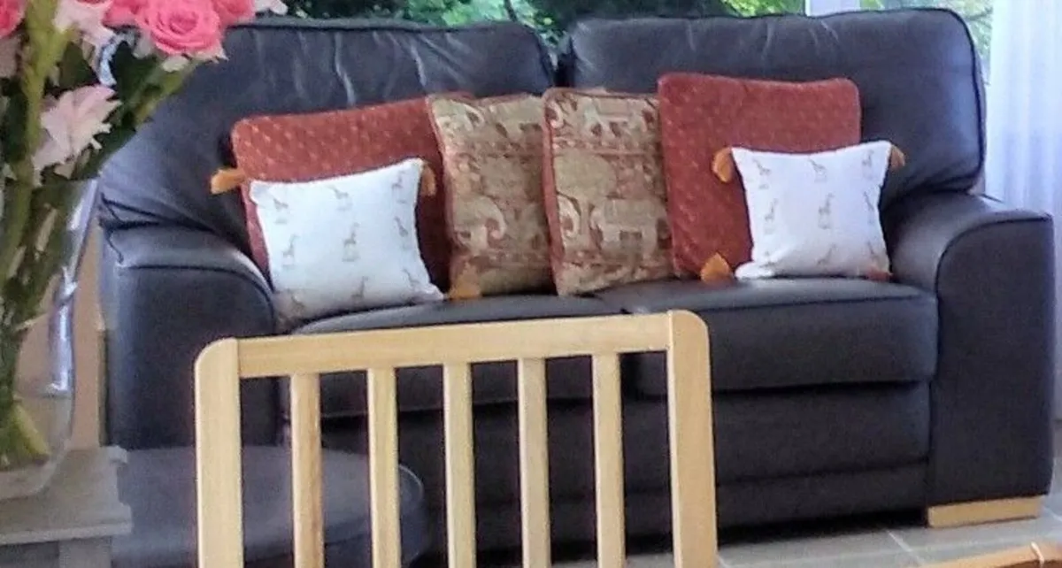 Leather two-seater sofa, leather coffee table. - Image 2