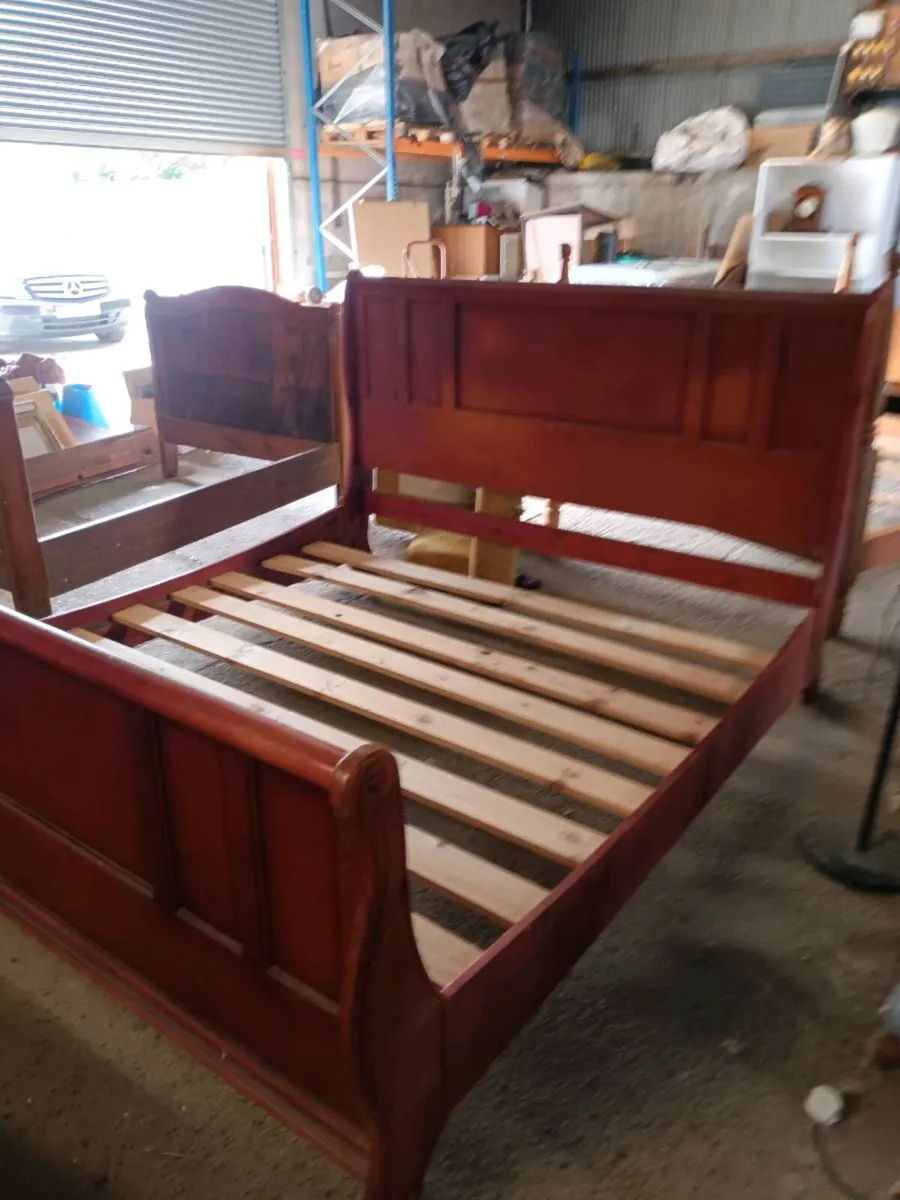 Sleigh Bed - Image 1