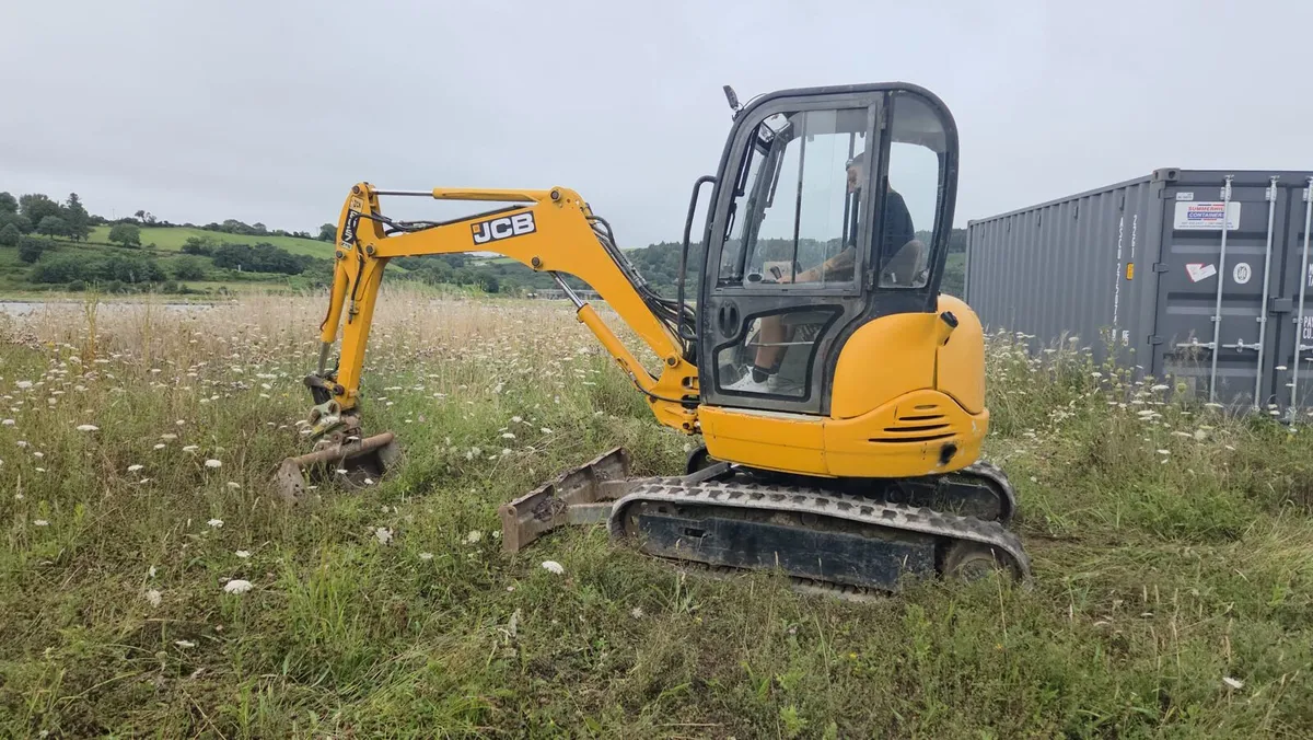 JCB 8027 Mini Excavator - Image 3