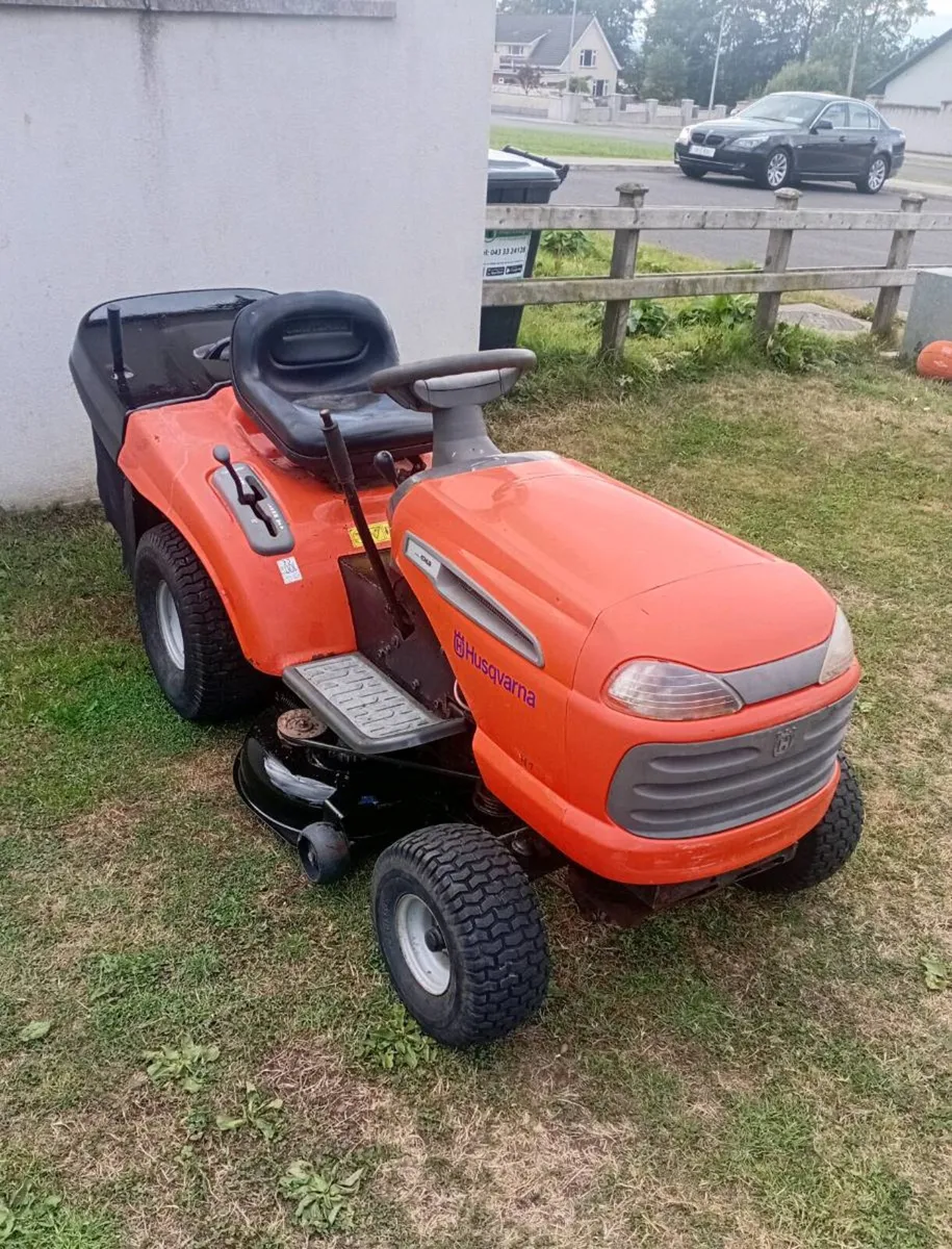 Ride on lawnmower 18hp - Image 1