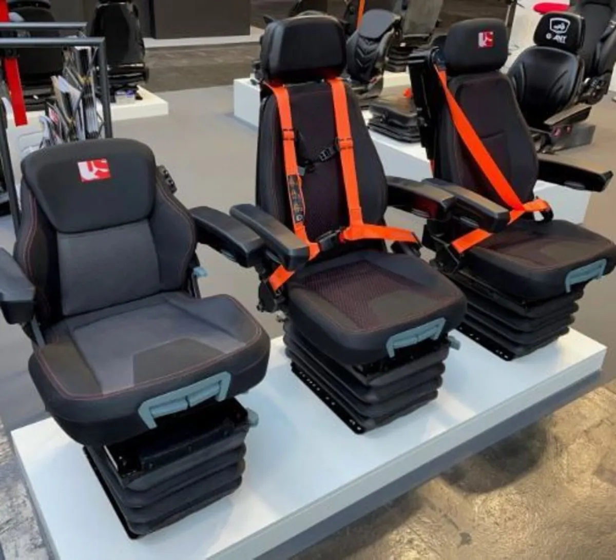 PLANT & CONSTRUCTION MACHINERY SEATS - Image 3