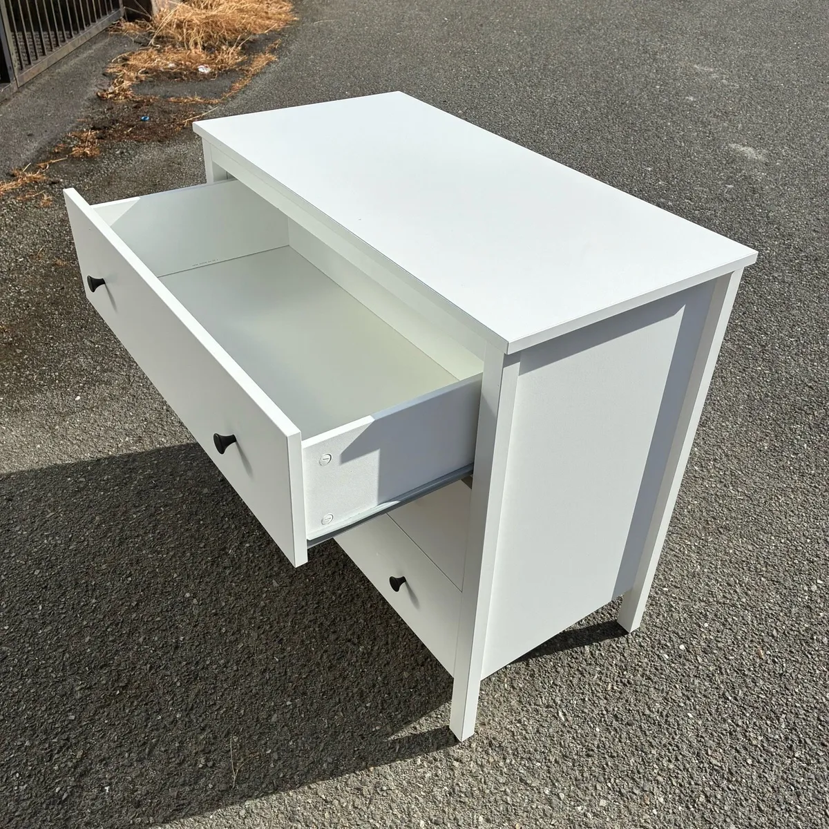 VGC!! White Chest of 3 Deep Drawers - Image 4