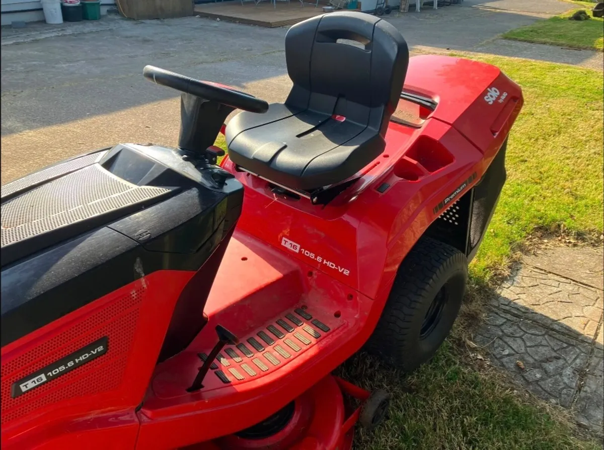 Ride on lawnmower - Image 2