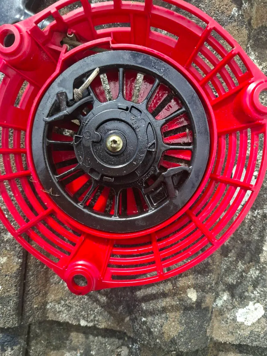 Honda  lawnmower  starter - Image 1