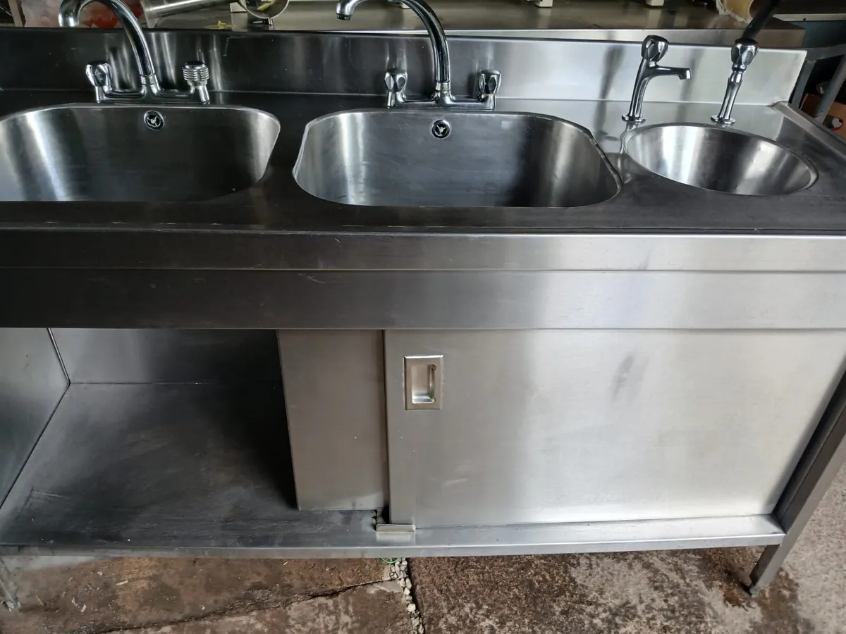 Stainless Steel Triple Bowl Sink Unit - Image 3