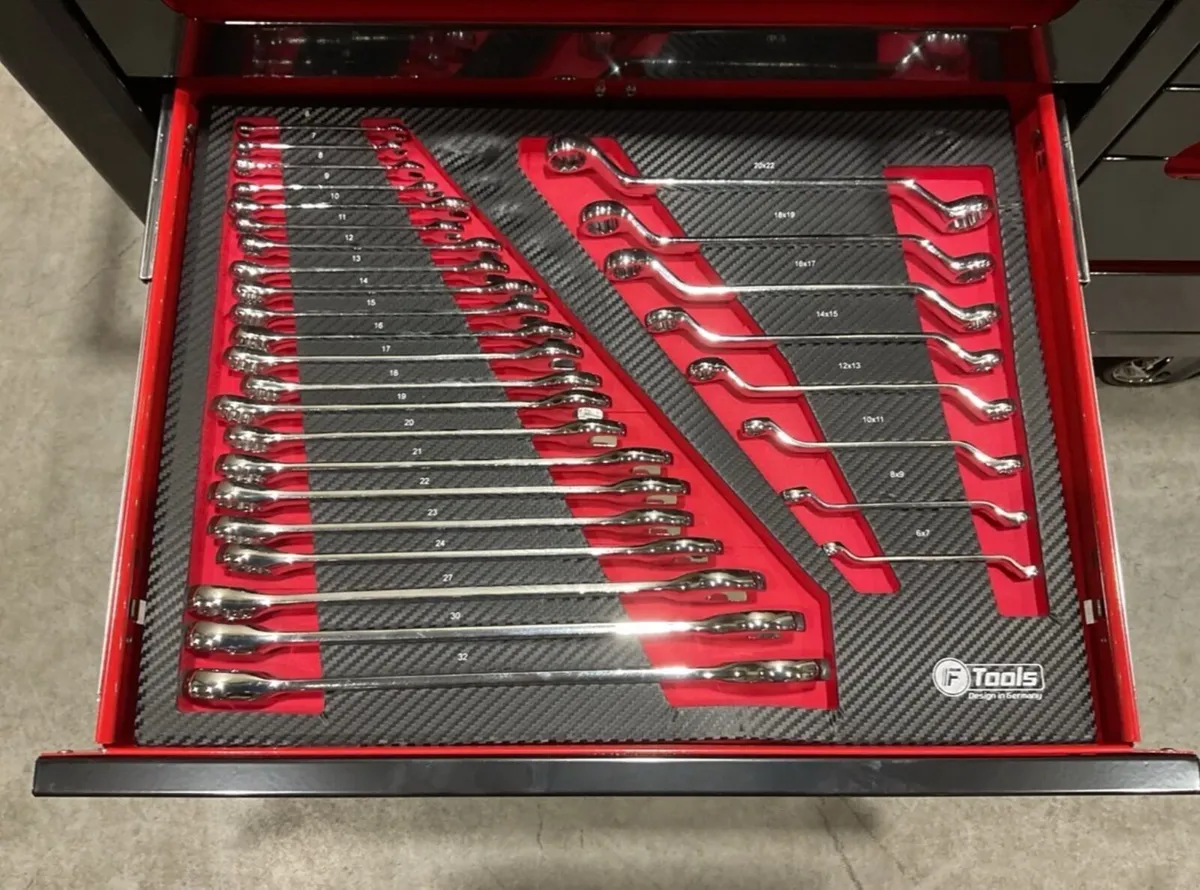 BRAND NEW 12DRAWER TOOL CHEST FULL OF TOOLS - Image 4