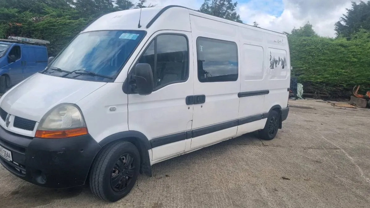 Renault master Campervan - Image 4