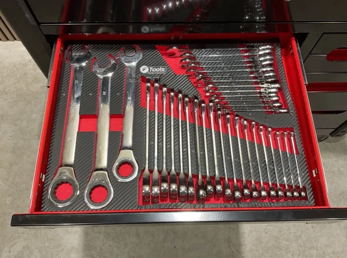 BRAND NEW 12DRAWER TOOL CHEST FULL OF TOOLS - Image 2