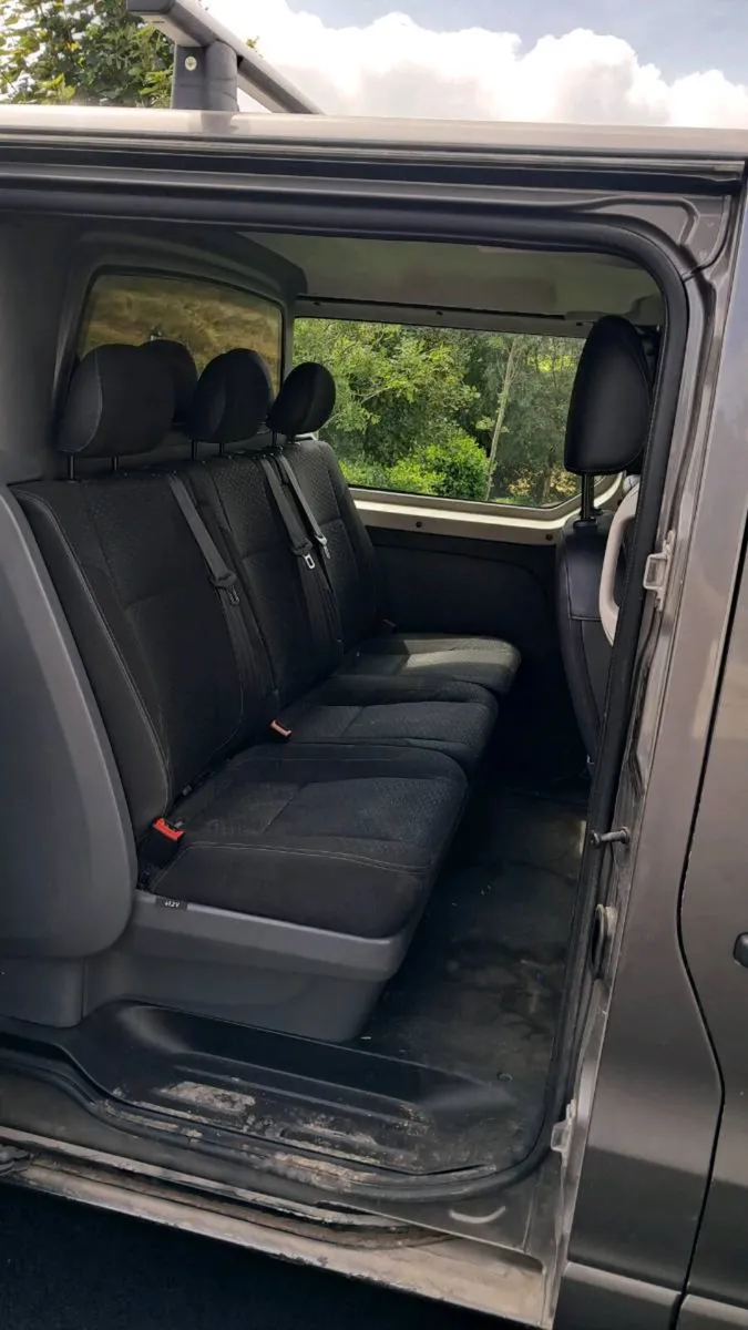 Vivaro crewcab - Image 3