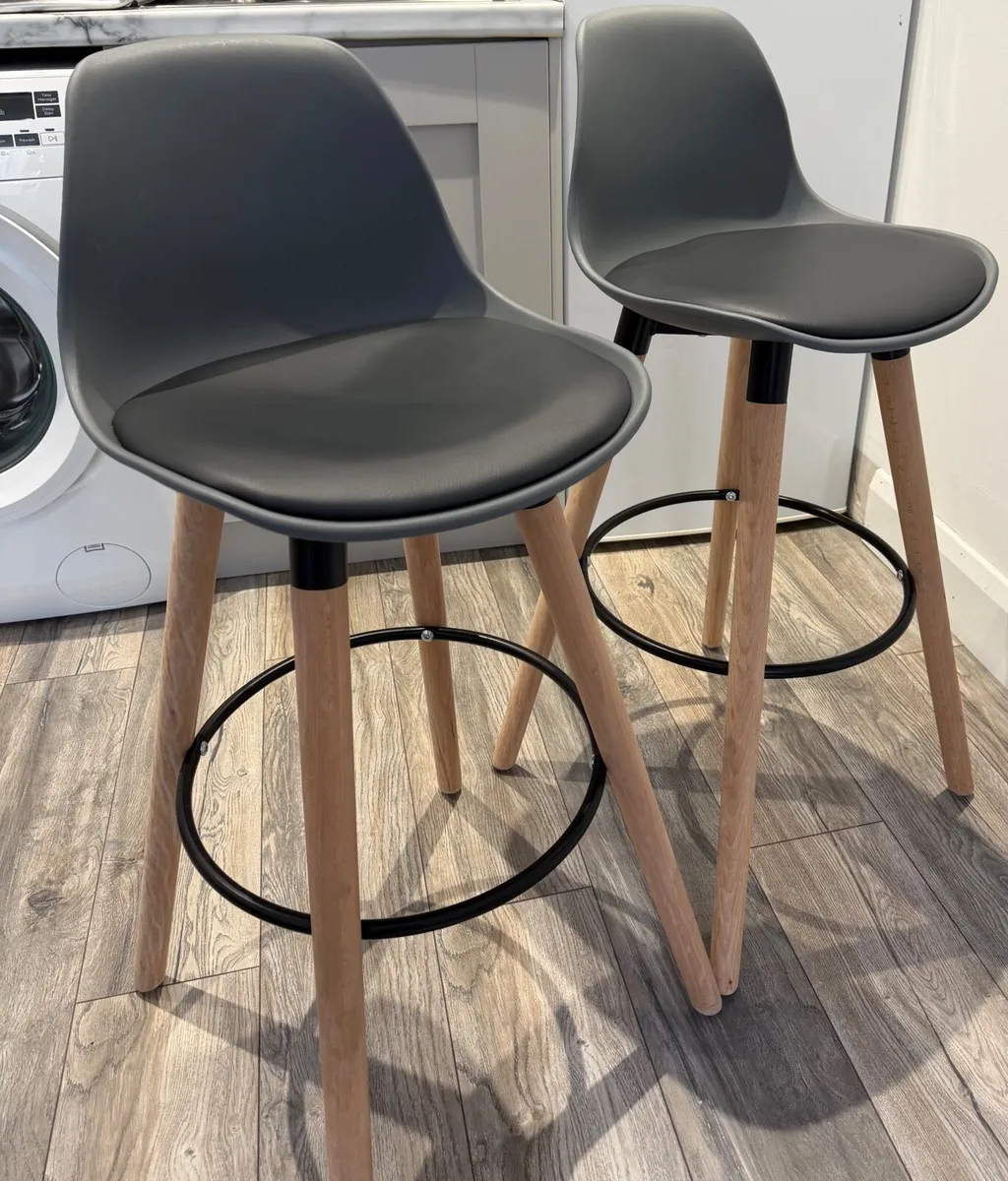 Two Bar stools - Image 2