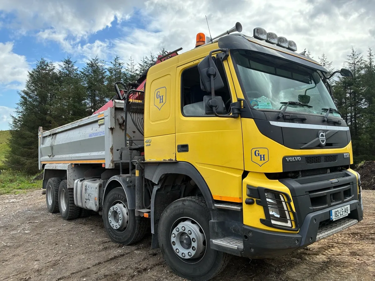 Volvo grab truck - Image 2