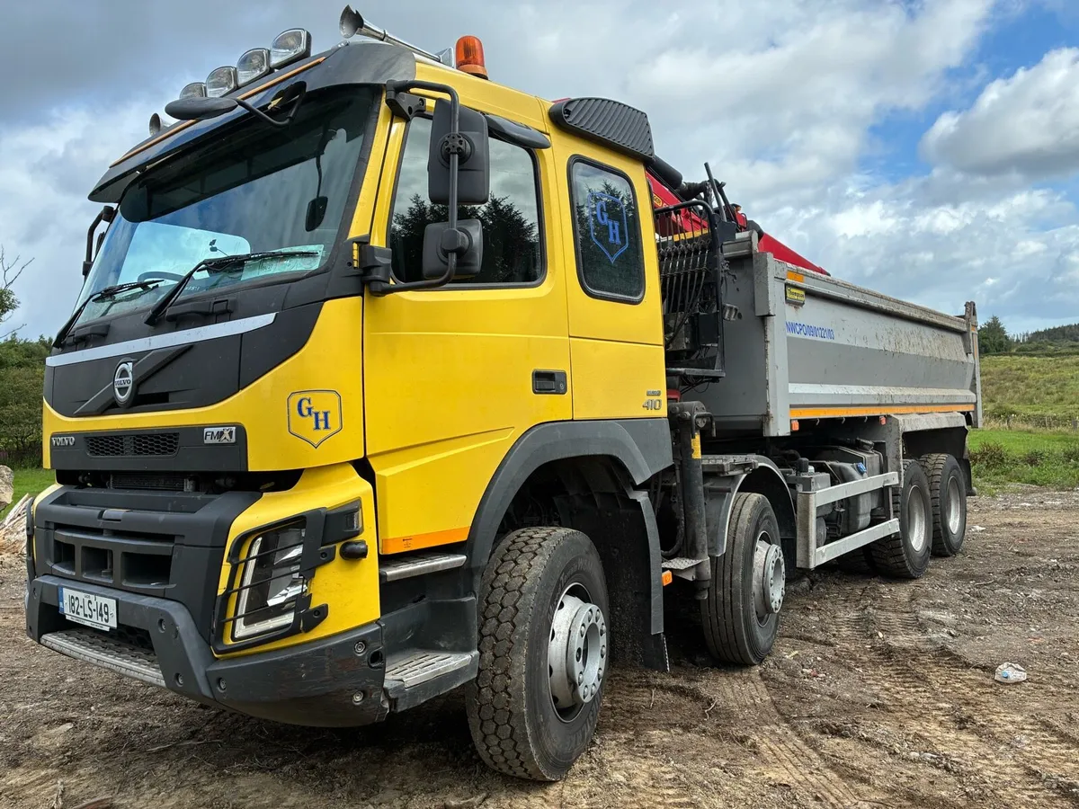 Volvo grab truck - Image 1