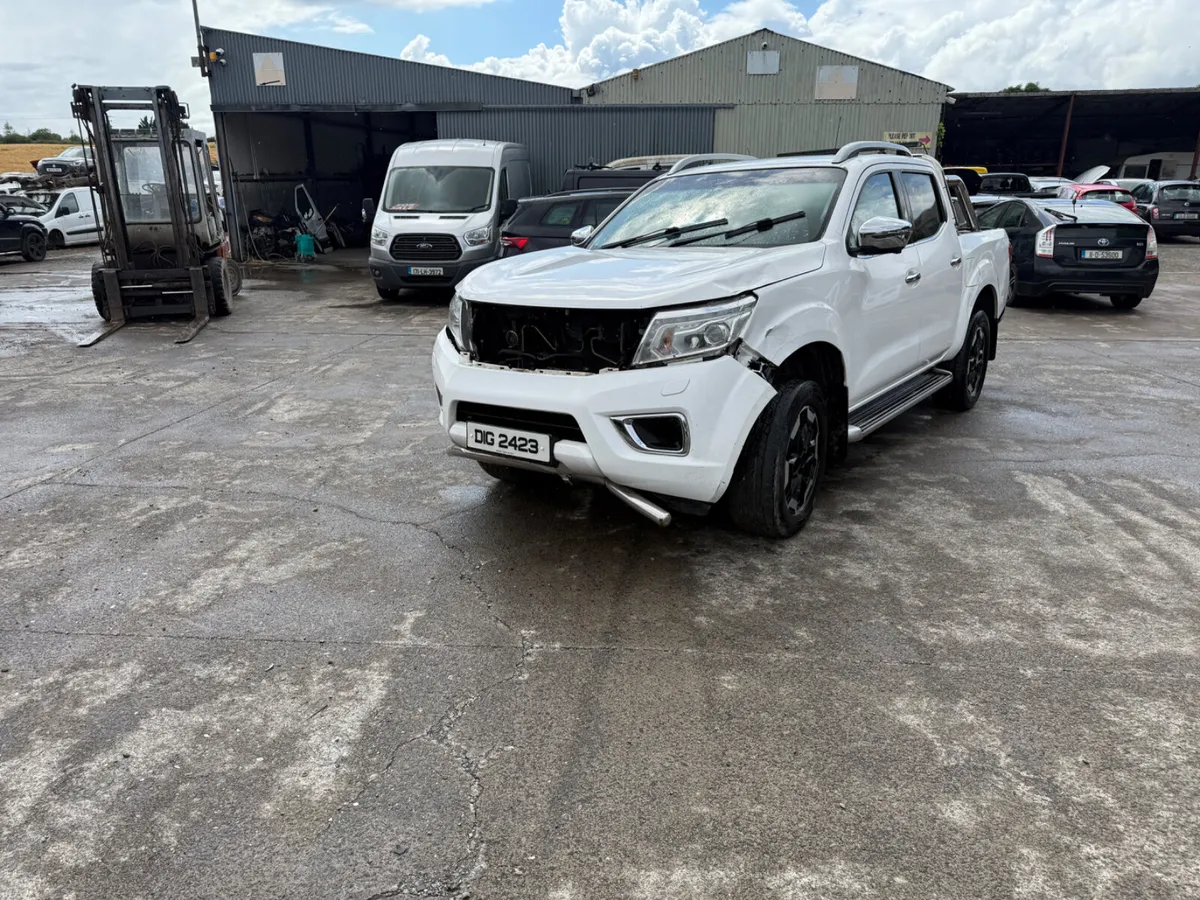 2016 Nissan Navara NP300 2.3 DCI - Image 3