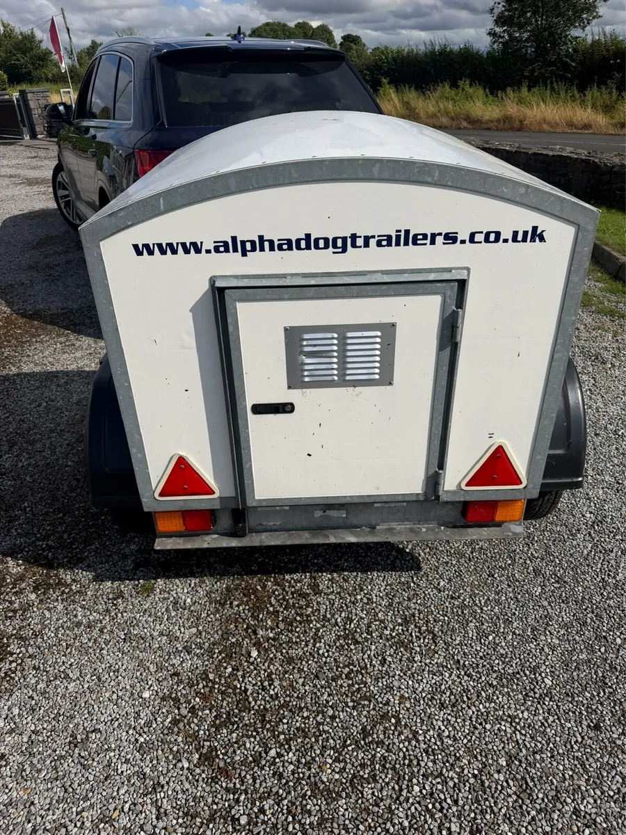 Factory built dog trailer - Image 1