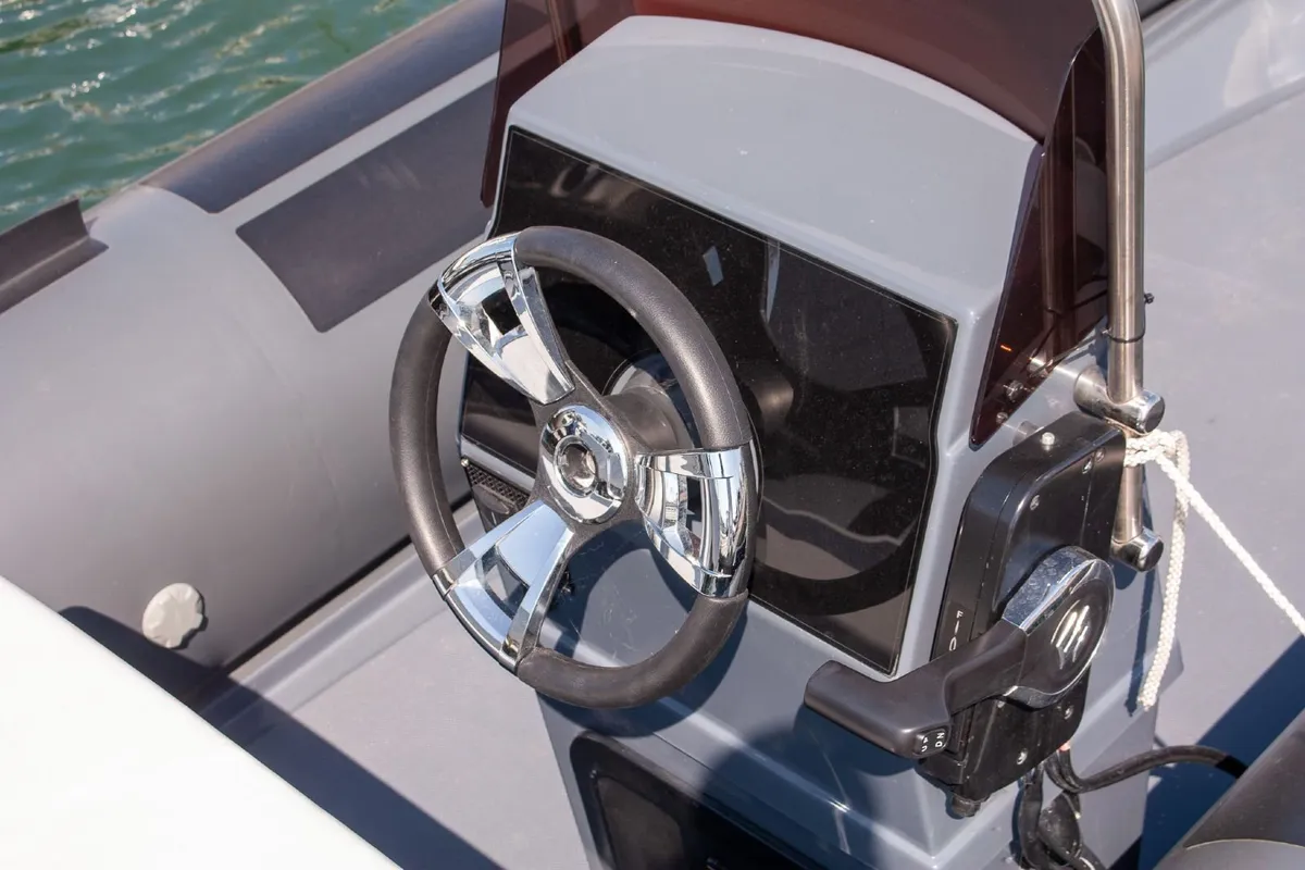 2024 Tiger Marine Dive Master 520 80HP - Image 2