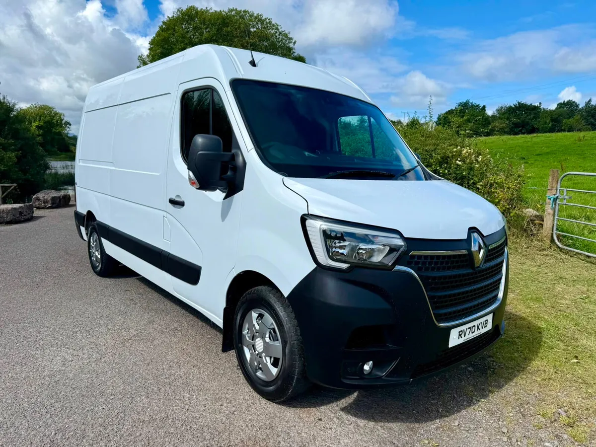 Late 2020 Renault Master Business NO VAT VRT€250 - Image 1
