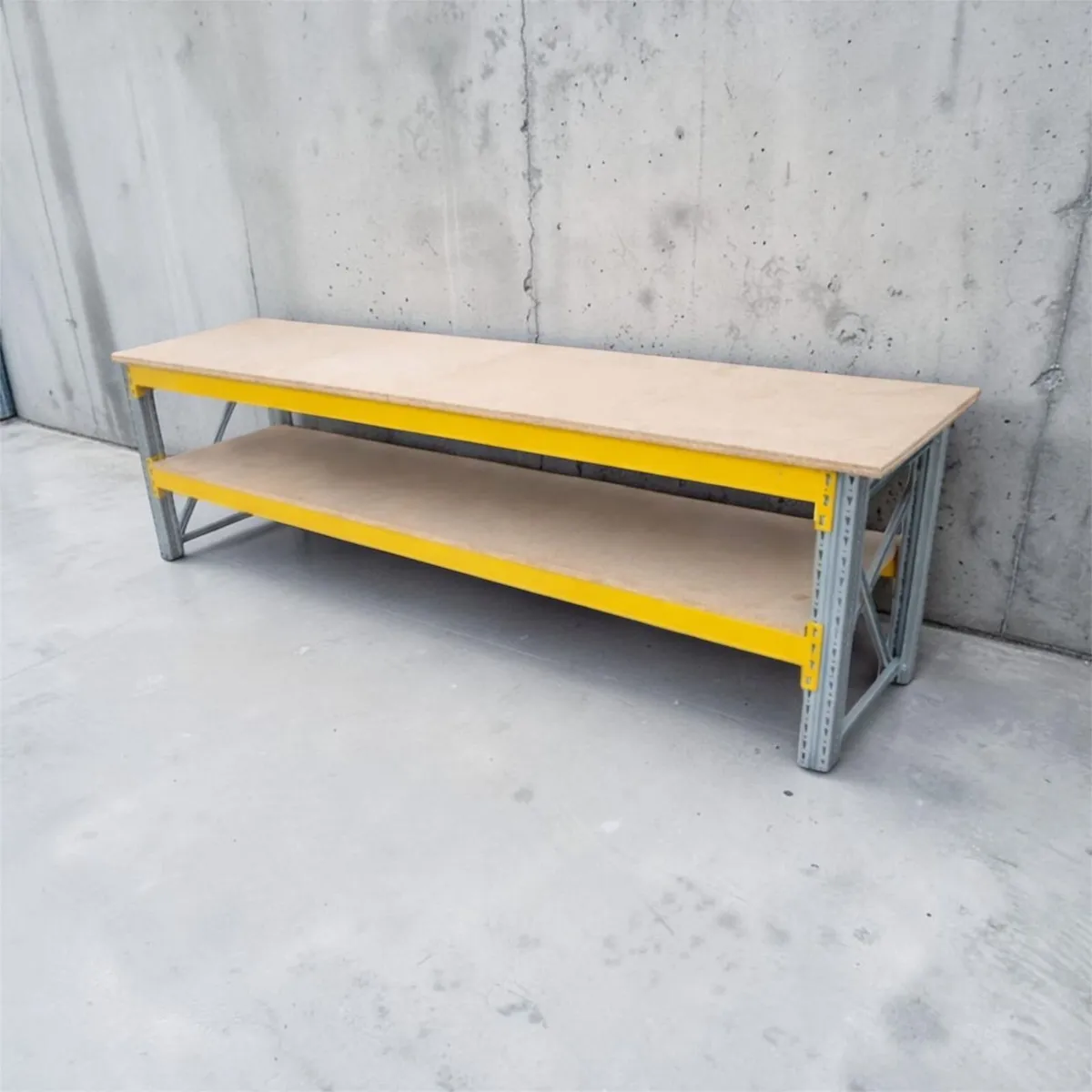 Heavy duty industrial workbench - Image 2