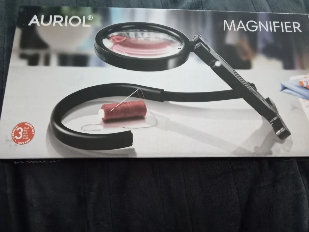 Hobbyist Magnifier. - Image 1