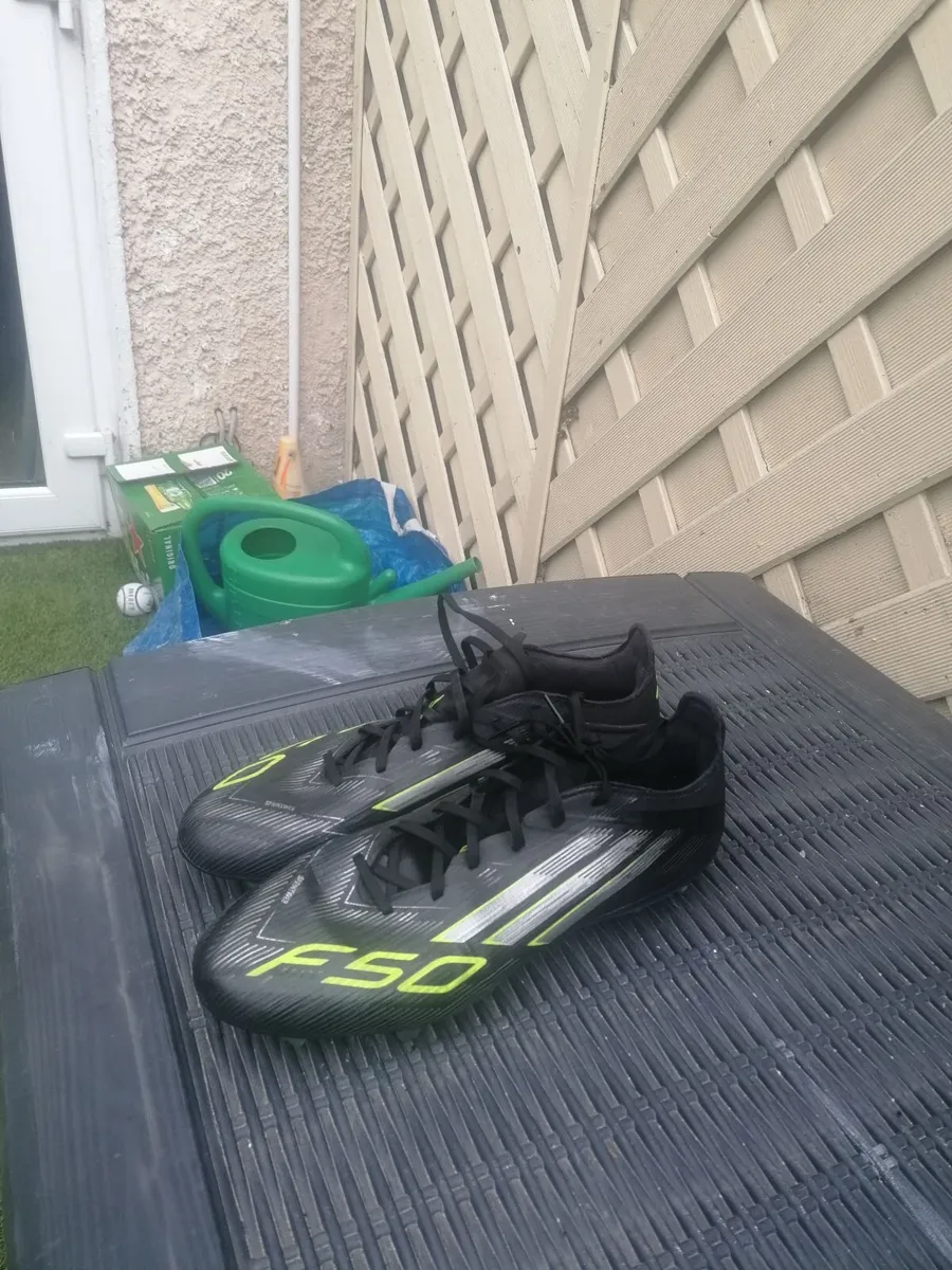 Football boots - Image 2