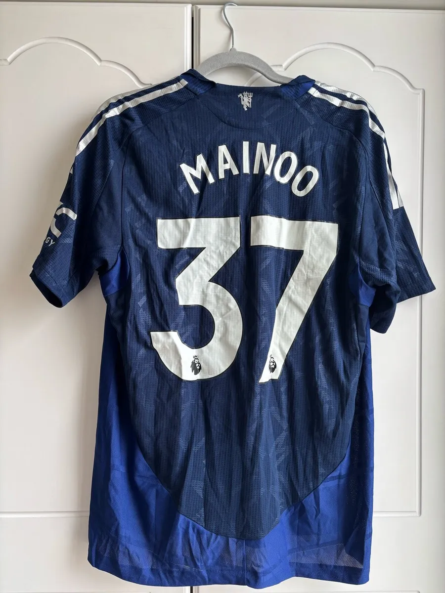 Man United 24/25 Authentic Away Shirt - Image 2