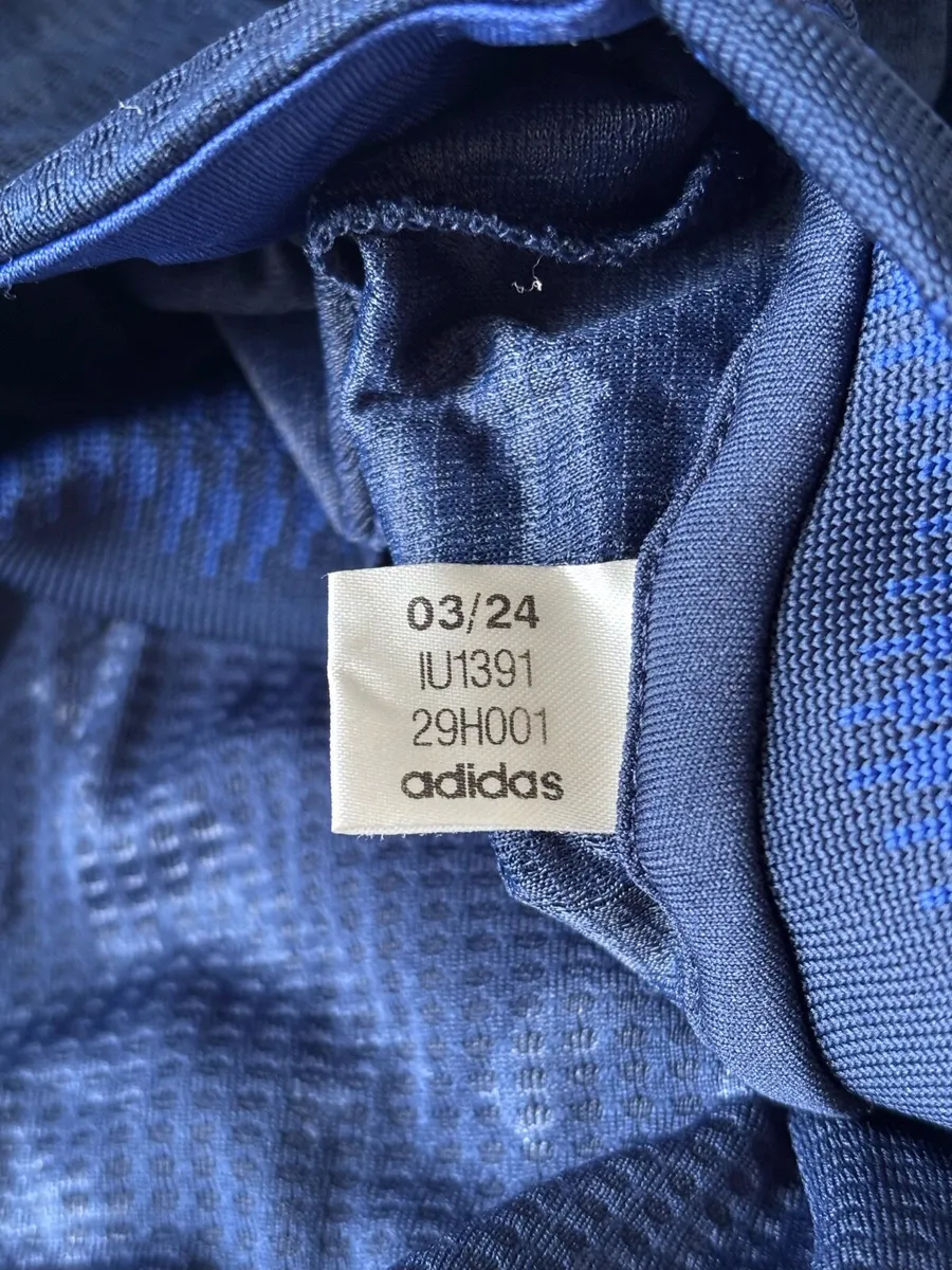 Man United 24/25 Authentic Away Shirt - Image 3