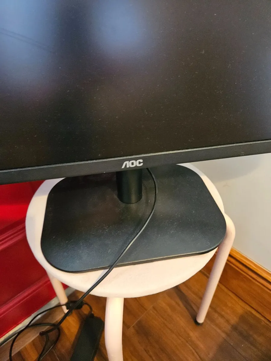 Computer Screen - Image 2