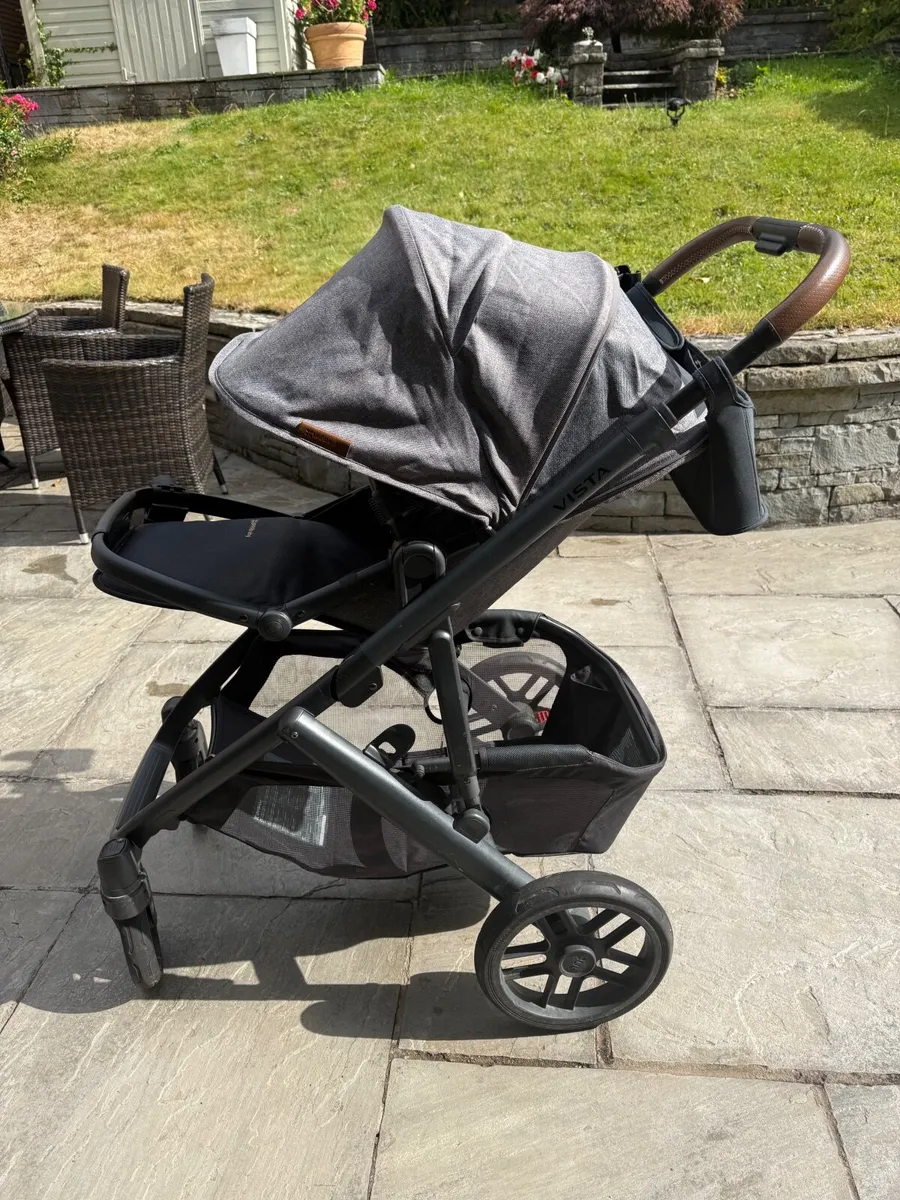 UPPAbaby Vista V2 – Grayson  with accessories - Image 2