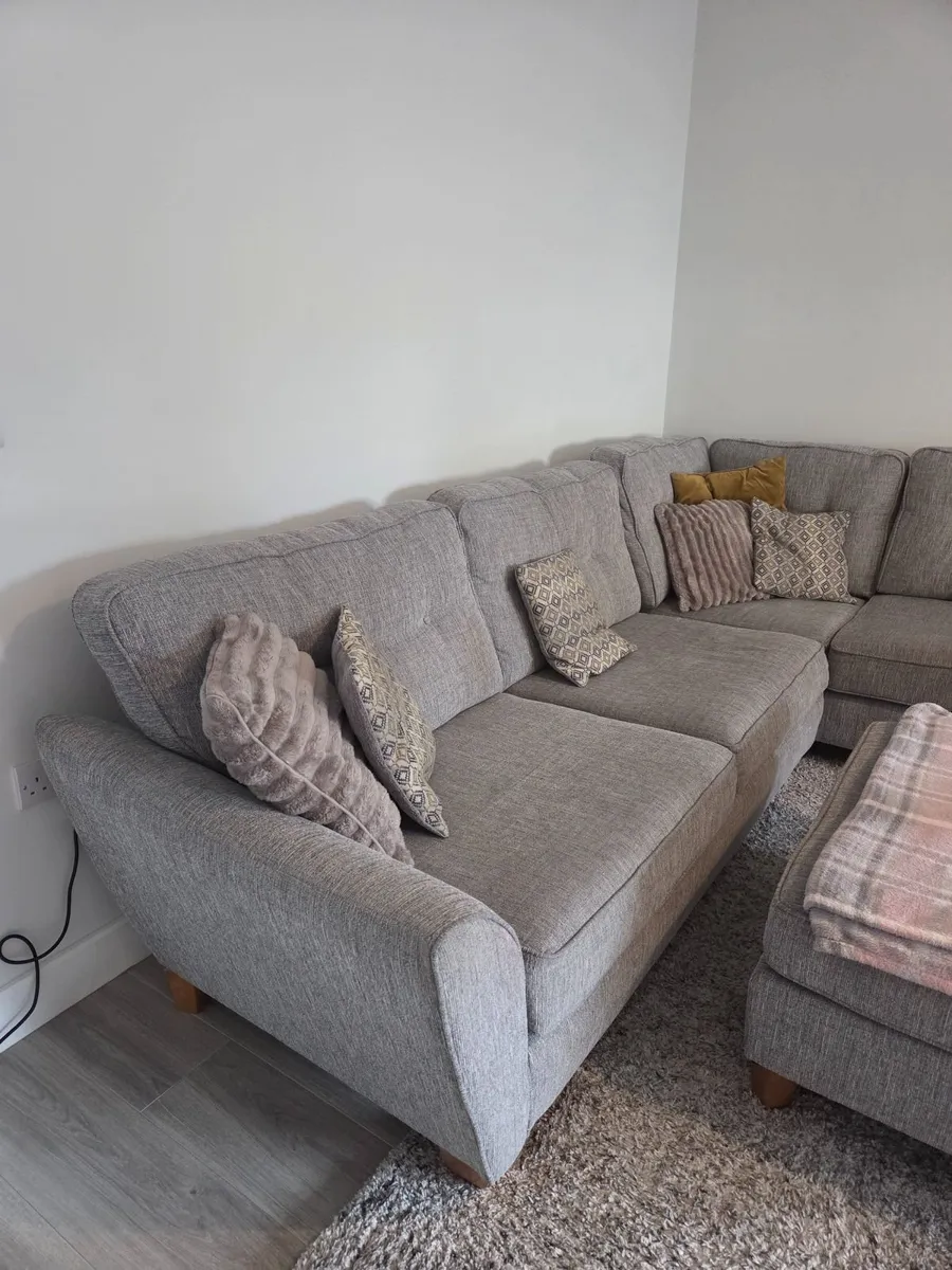 Corner sofa - Image 1