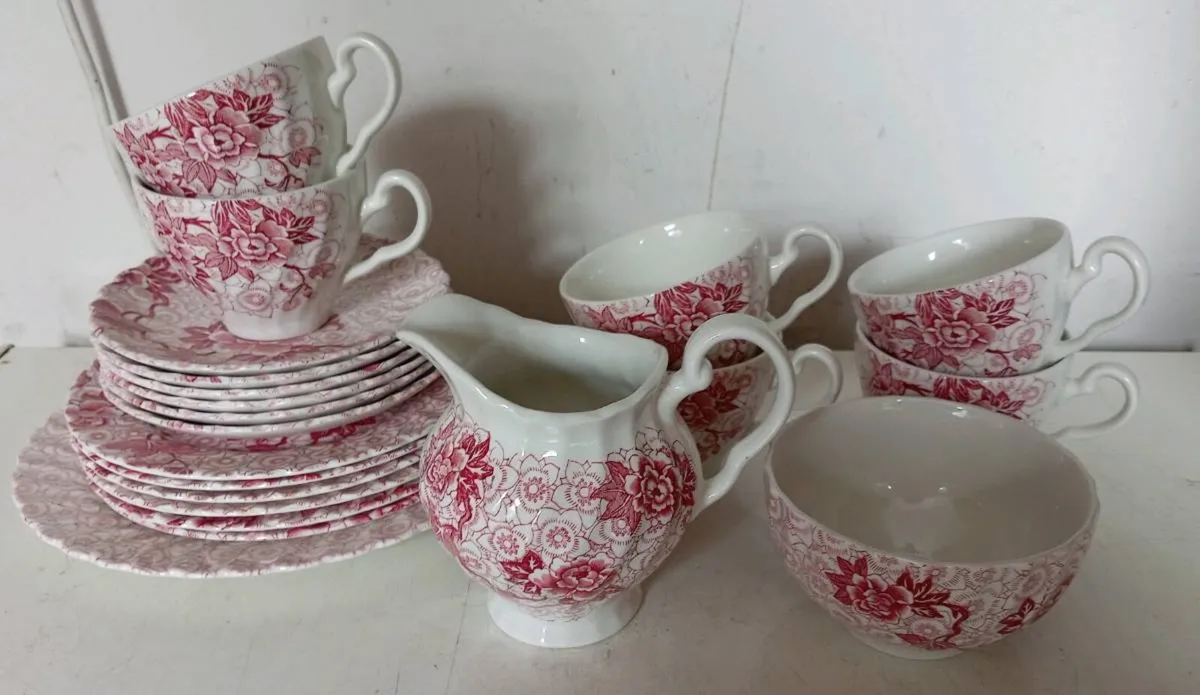 Johnson Brothers Red Lotus Teaset - Image 3