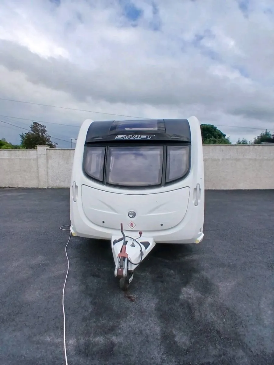 2011 Swift challenger 580 - Image 1