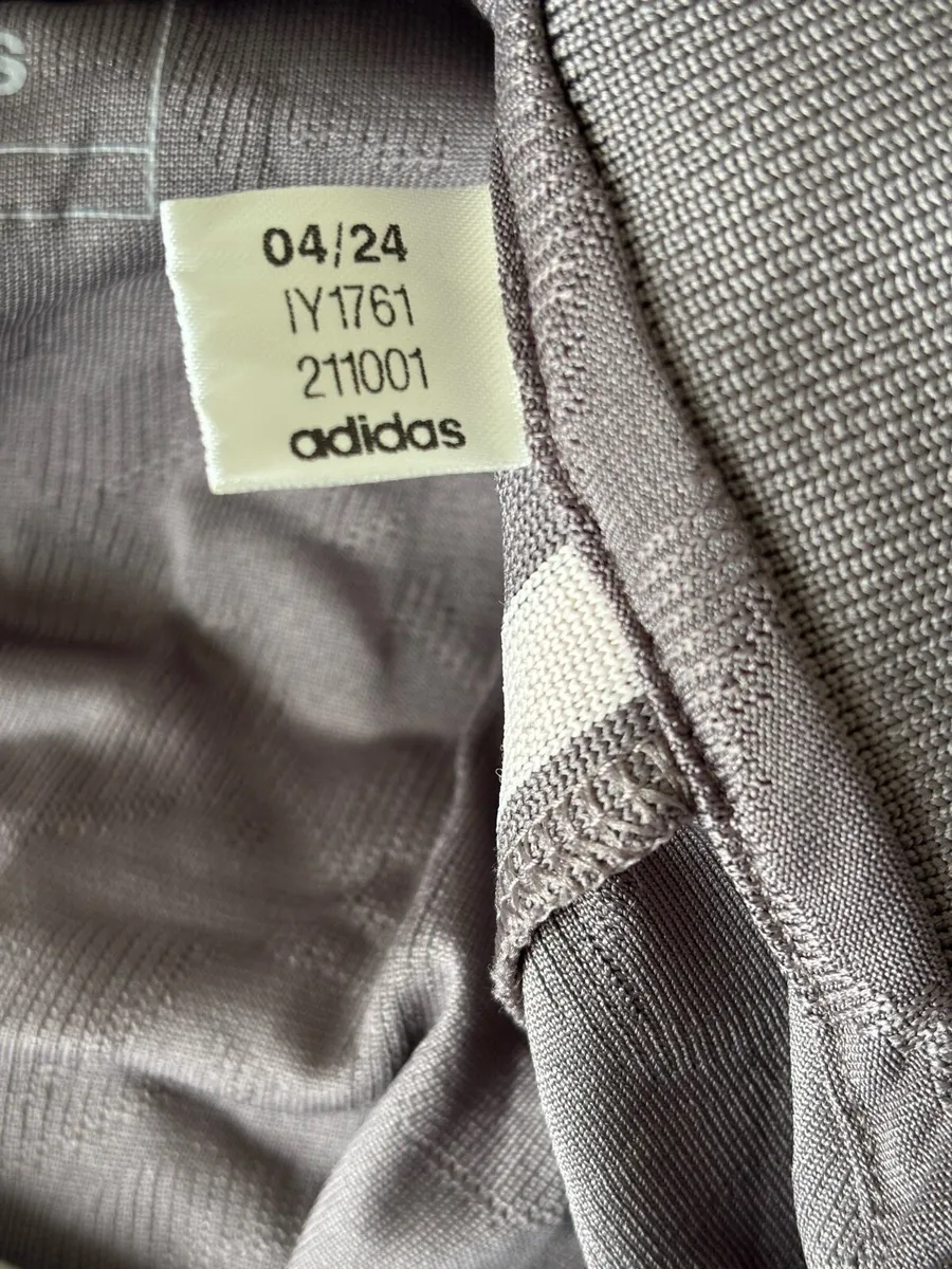 Real Madrid Authentic 24/25 Third Shirt €75 - Image 3