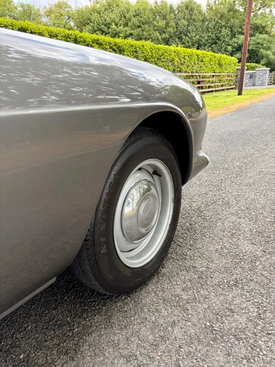 Reliant Scimitar 3.0 Coupe - Image 3
