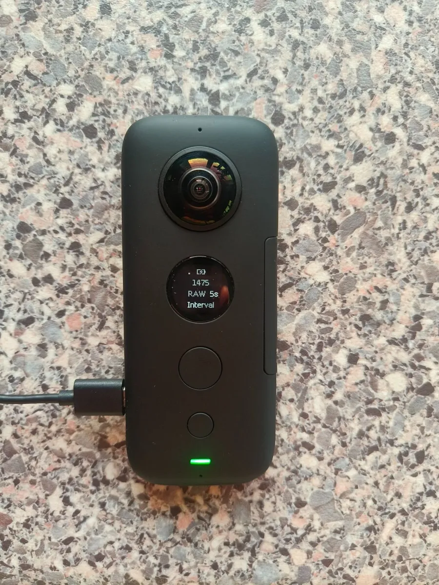 Insta360 One X + Monopod Bundle - Image 2