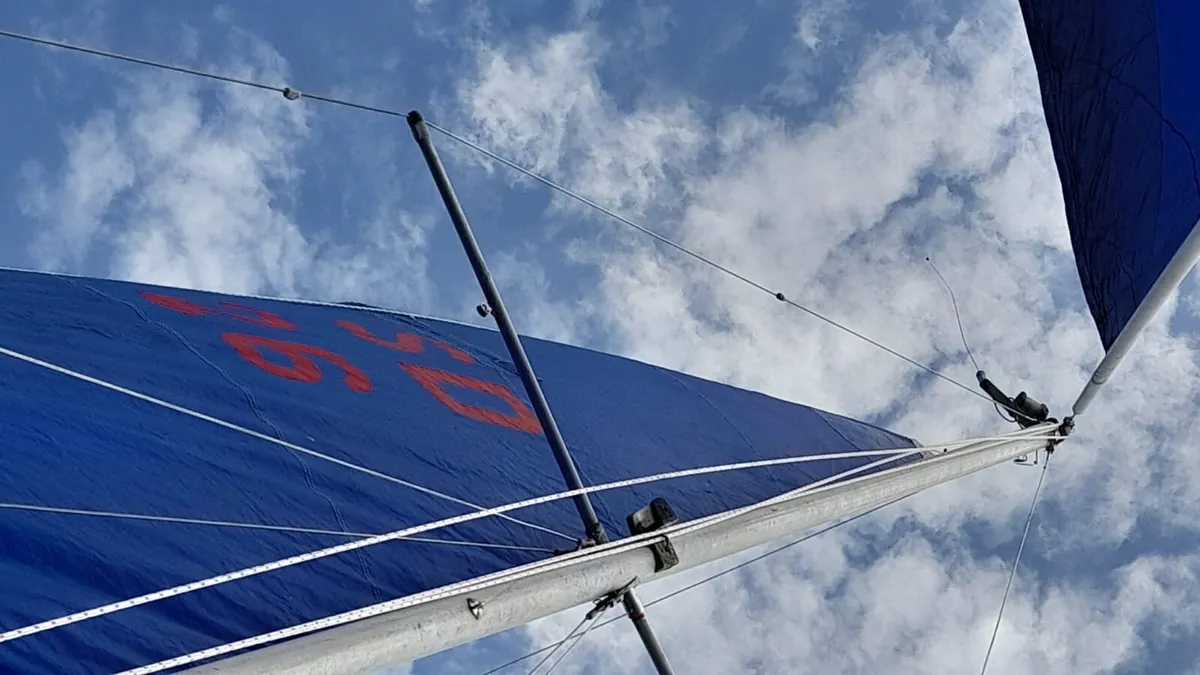 Sailing cruiser - Image 2