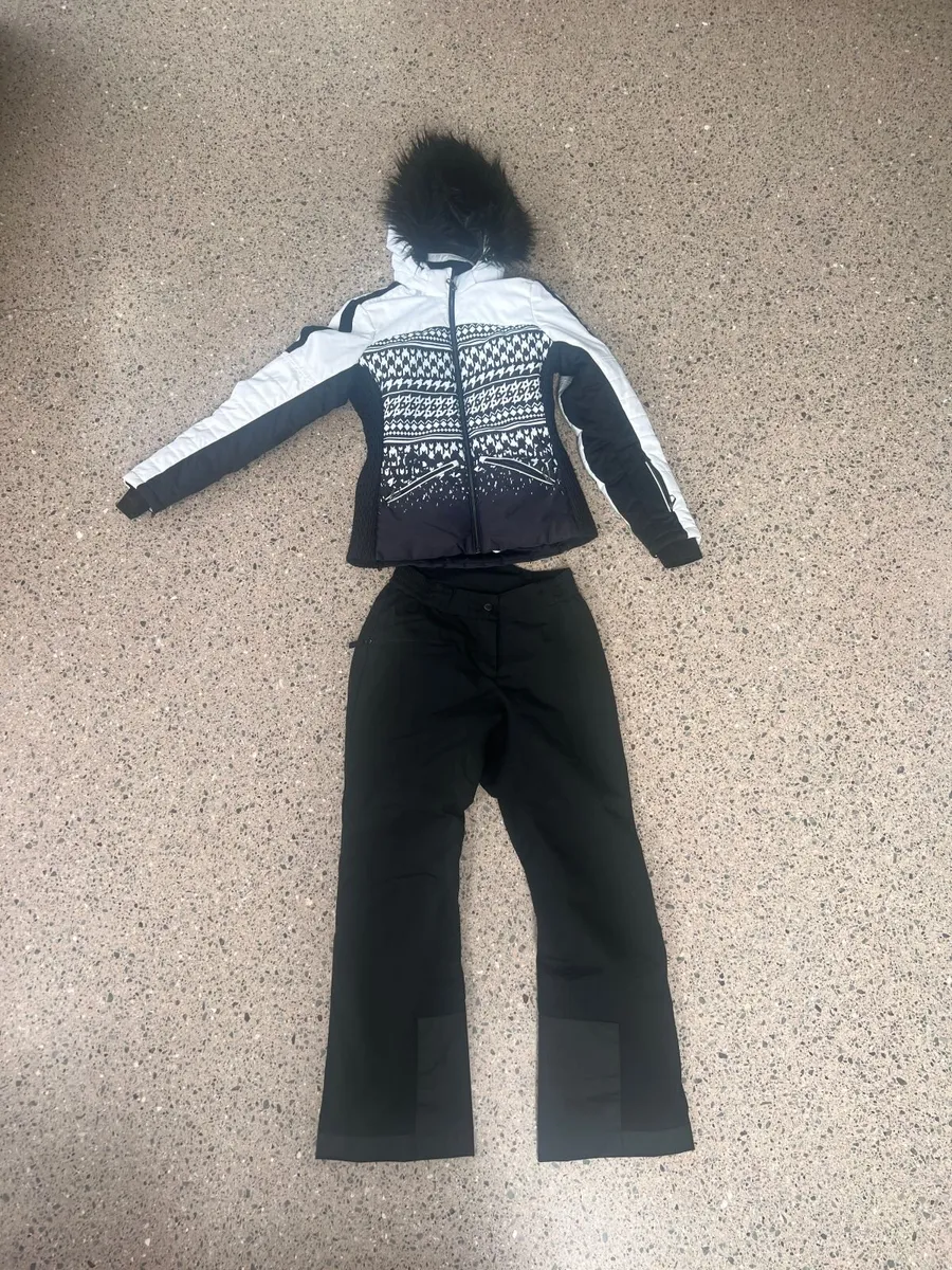 Ski gear - Image 4