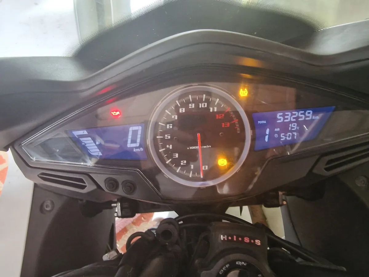 2017 Honda VFR800 - Image 2