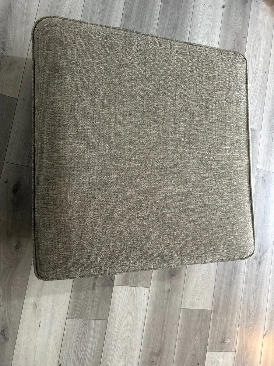 Couch - Image 4