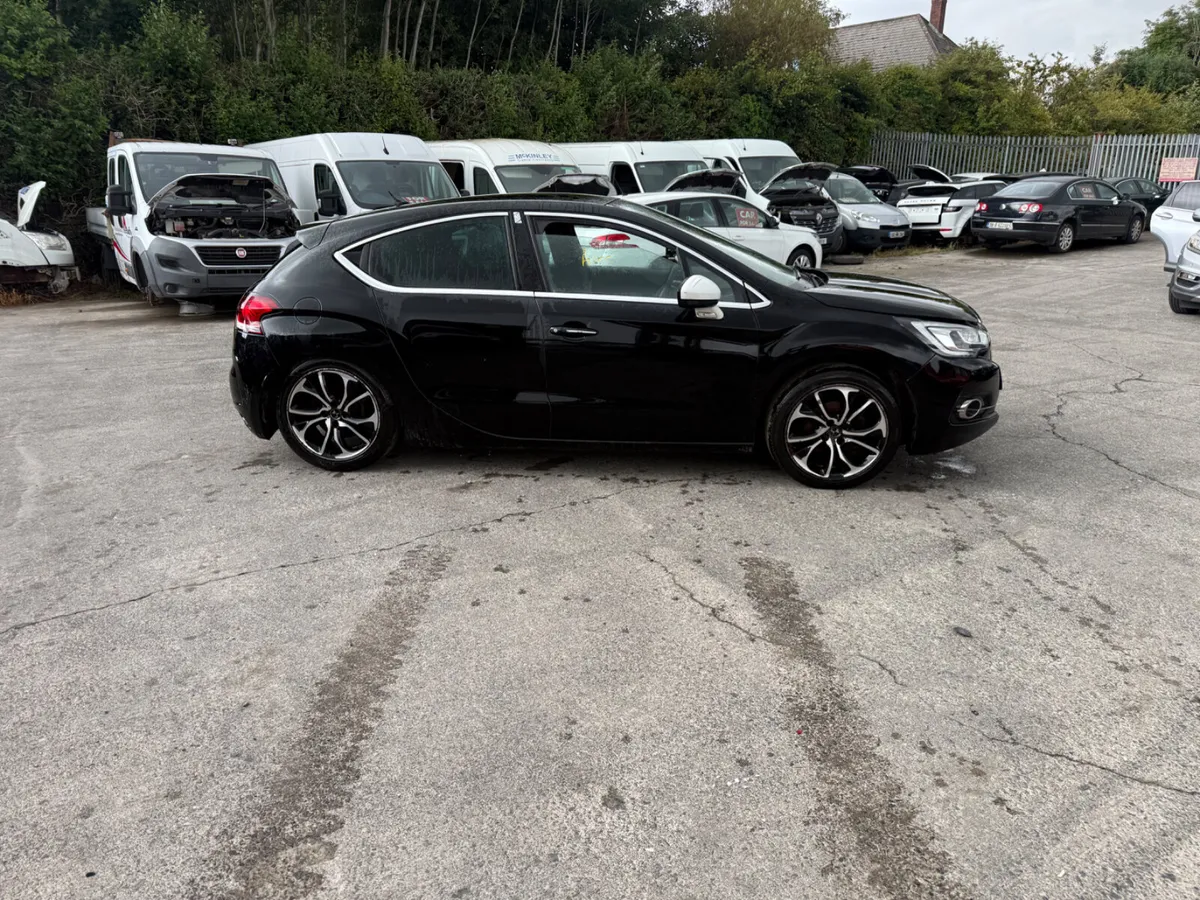 2015 Citroen DS4 1.6 HDI Blue - Image 2