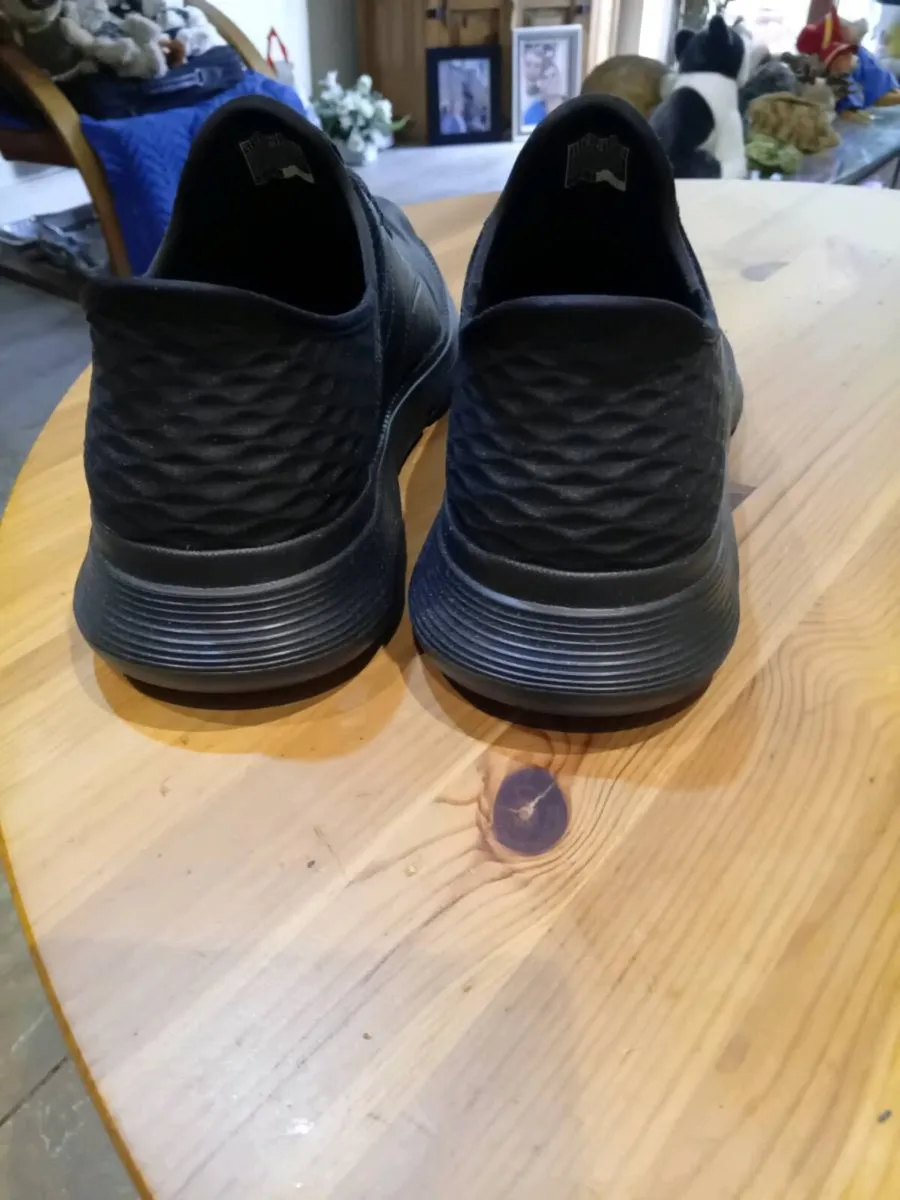 Sketchers work shoes - Image 3