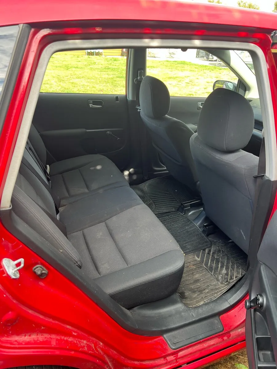 Honda Civic 2004 - Image 3