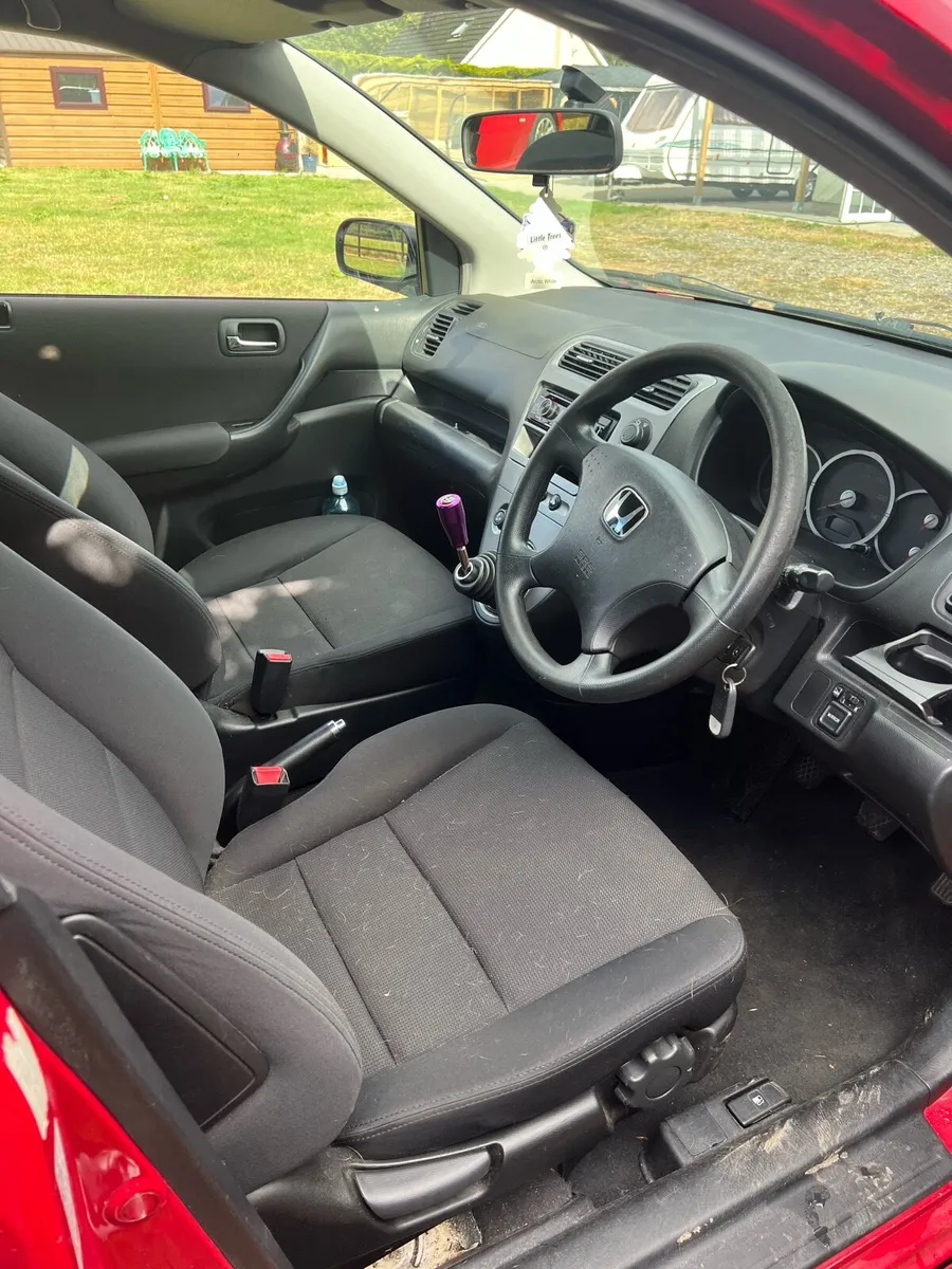Honda Civic 2004 - Image 4