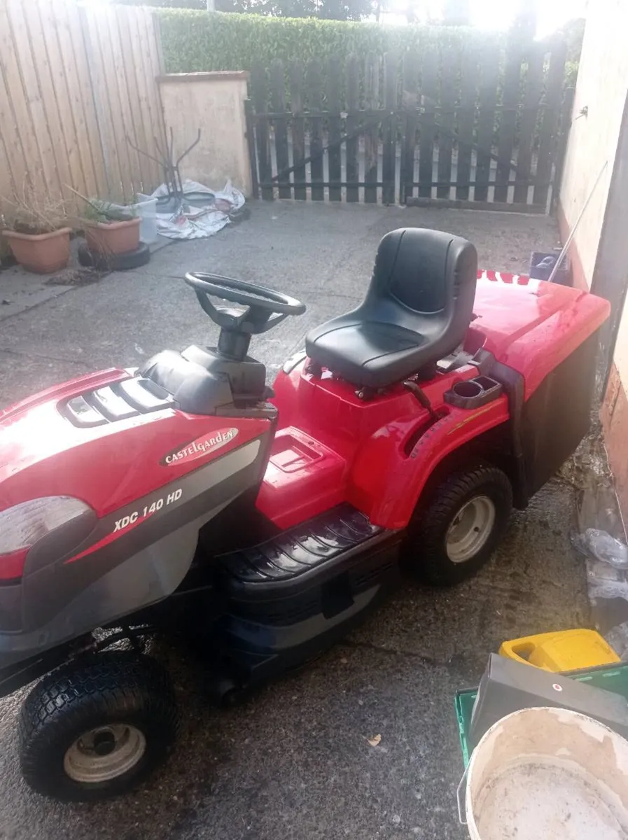 Ride on lawnmower - Image 4
