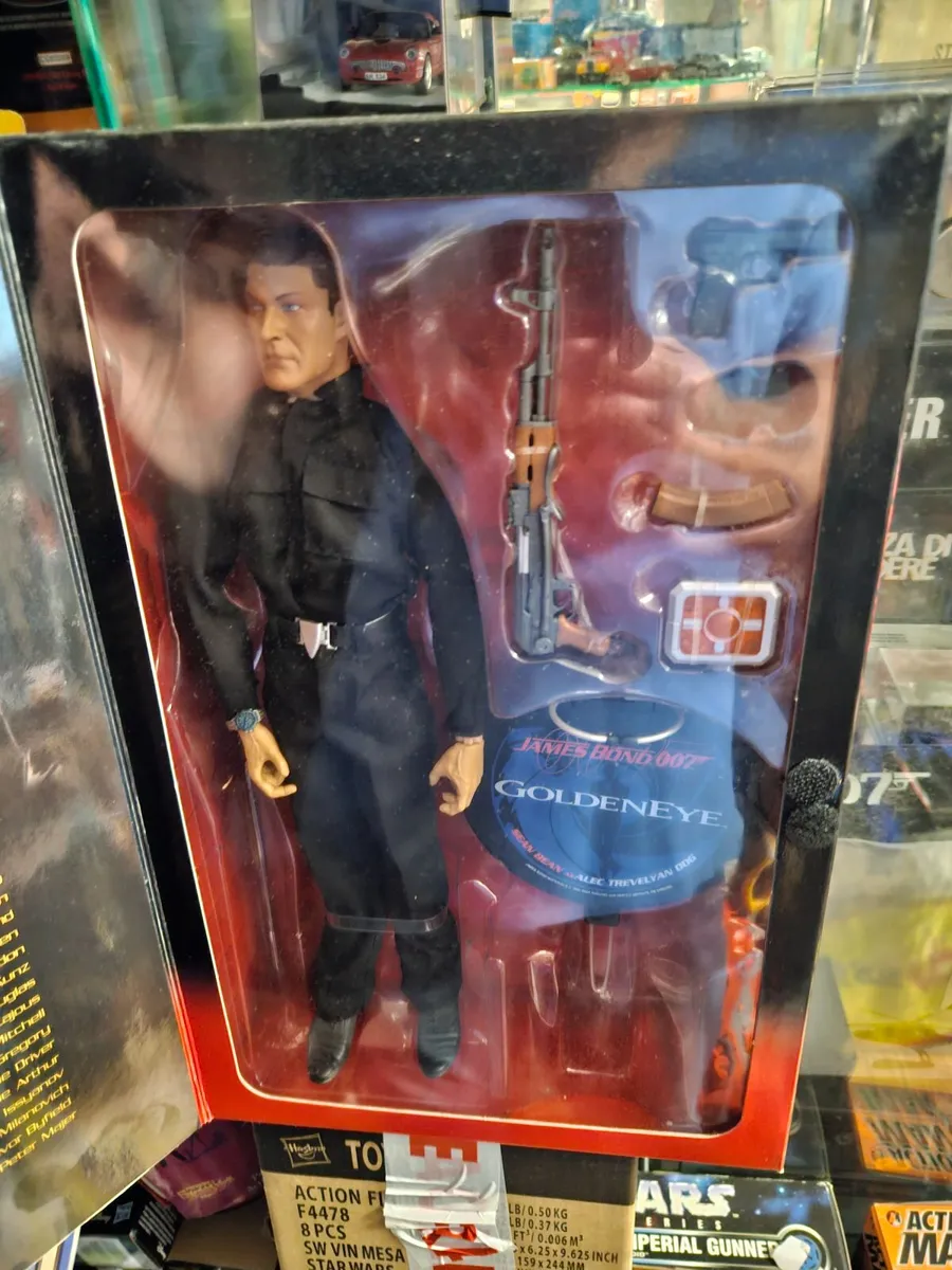 James Bond Sean Bean 12" Golden Eye - Image 1