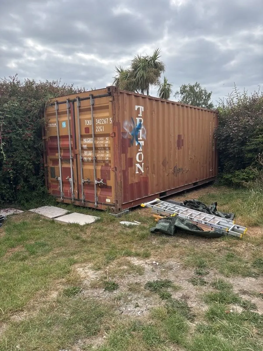 Used container for sale 20ft long clean condition - Image 3