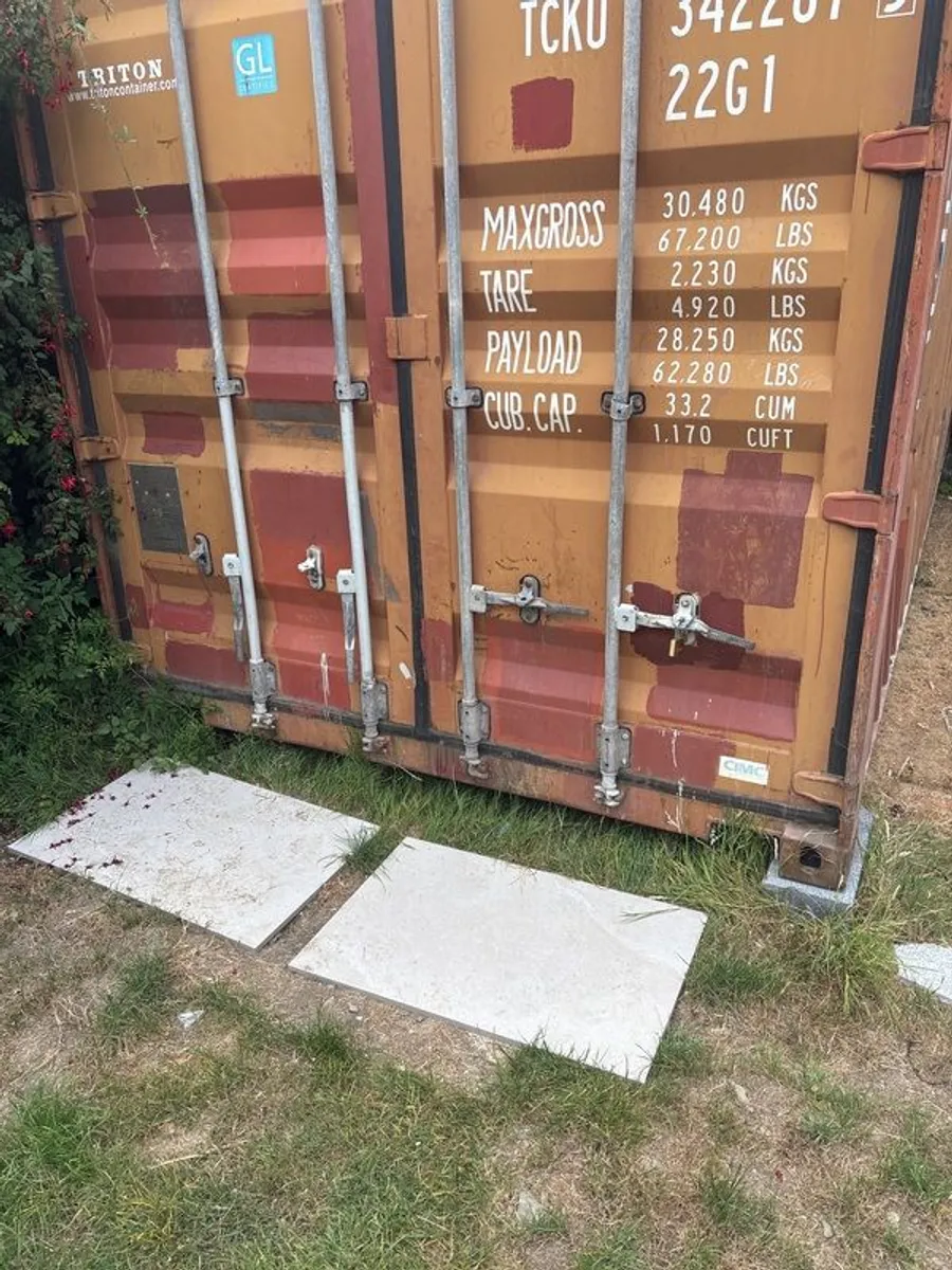 Used container for sale 20ft long clean condition - Image 4